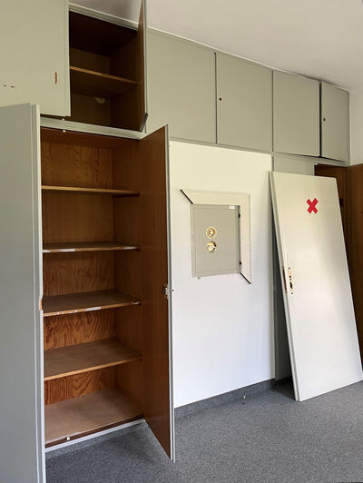 Sutterbau: Einbauschränke mit Safe